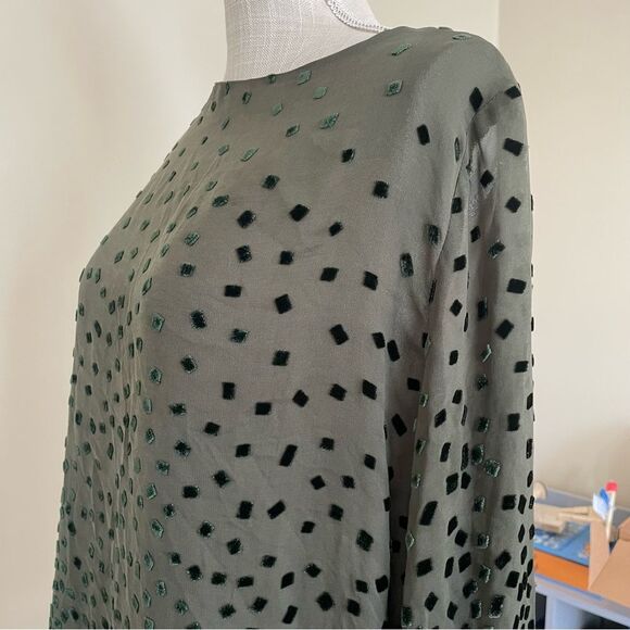 Doncaster Silk Rayon Blend Green Velvet Women's Blouse (Size 10) - Picture 4 of 9